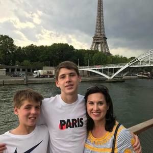 Meet your Posher, Lisa